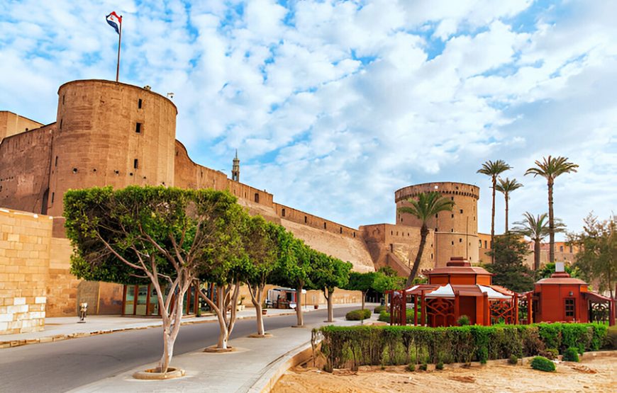 Cairo in Two Days: Complete City Experience with Nile Dinner Cruise